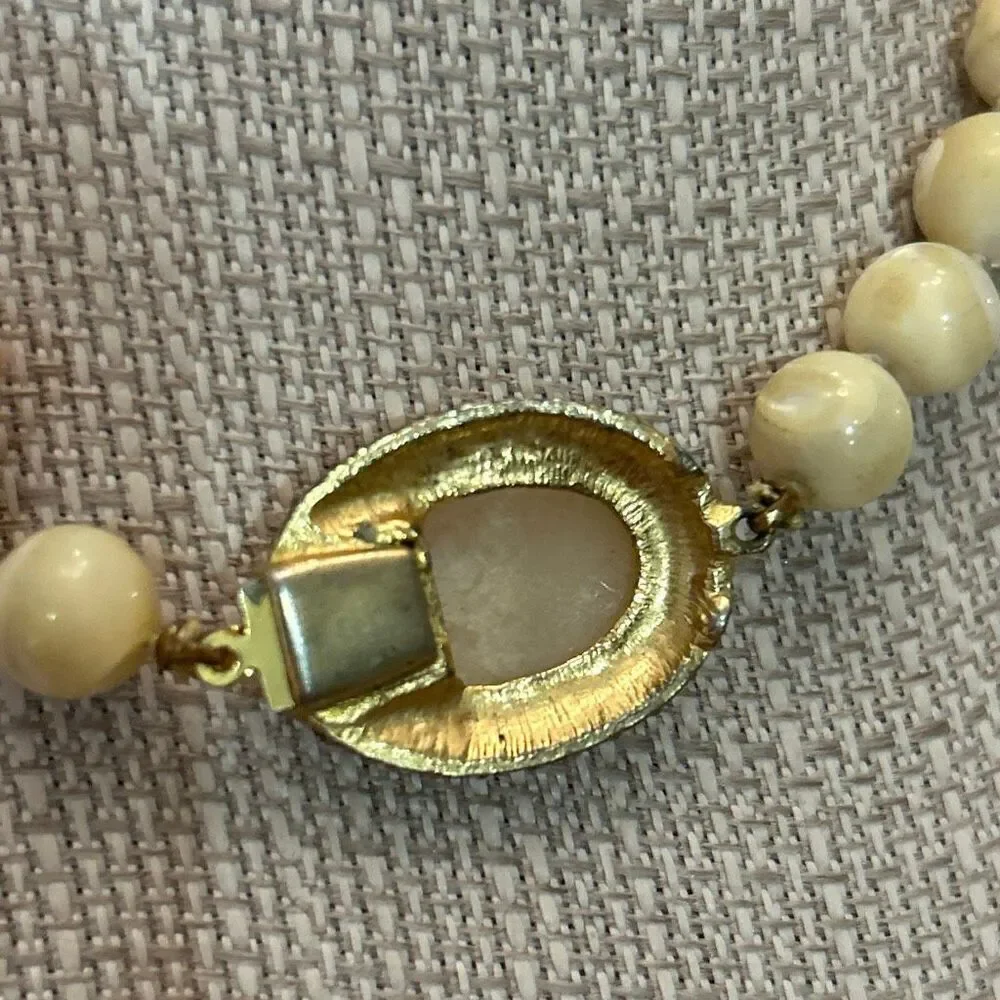 Vintage carved cameo clasp mother of pearl choker necklace large beads necklace